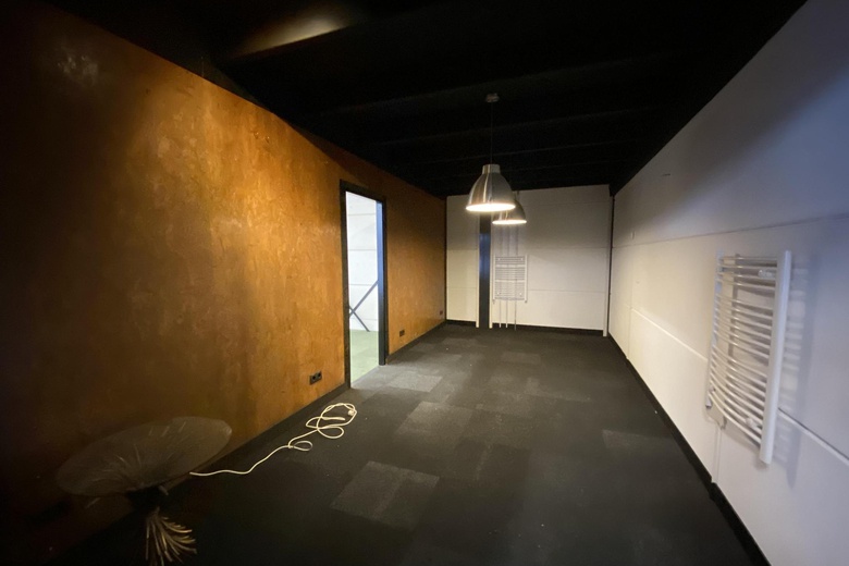 BedrijfsruimteaanAngstelpark 312<br/> inNieuwersluis BedrijfsruimteaanAngstelpark 312<br/> inNieuwersluis