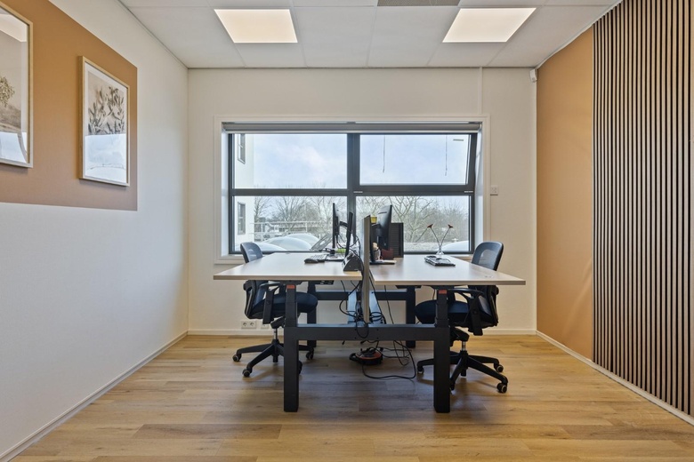 KantoorruimteaanLangesteijn 112<br/> inHendrik-Ido-Ambacht KantoorruimteaanLangesteijn 112<br/> inHendrik-Ido-Ambacht