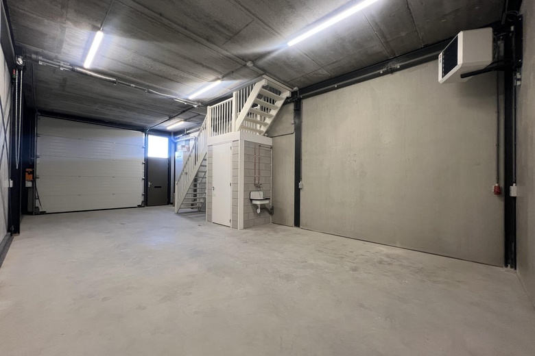BedrijfsruimteaanLaurens Jzn. Costerstraat 4 B<br/> inOud-Beijerland