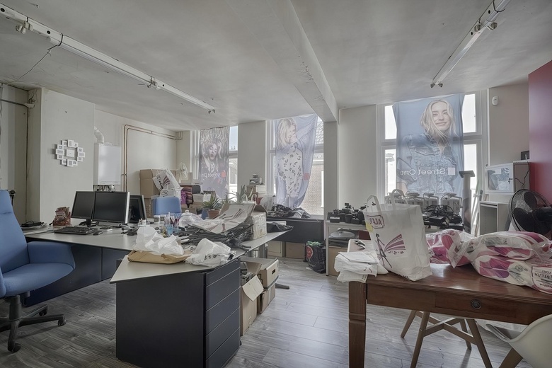 WinkelruimteaanHaarlemmerstraat 55<br/> inLeiden WinkelruimteaanHaarlemmerstraat 55<br/> inLeiden