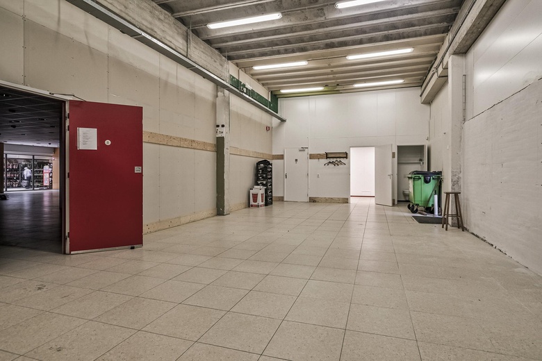 WinkelruimteaanP.C. Hooftplein 7<br/> inHarderwijk WinkelruimteaanP.C. Hooftplein 7<br/> inHarderwijk