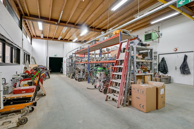 BedrijfsruimteaanIndustrieweg 44<br/> inWormerveer BedrijfsruimteaanIndustrieweg 44<br/> inWormerveer