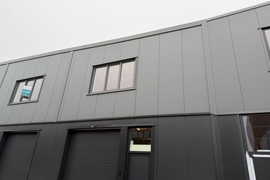 Bekijk foto 2 van Van der Waalsstraat 44