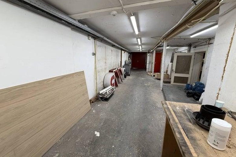 BedrijfsruimteaanBloemkwekersstraat 74C<br/> inRotterdam