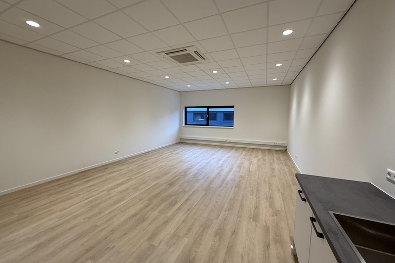 BedrijfsruimteaanAgriport 5 08<br/> inMiddenmeer