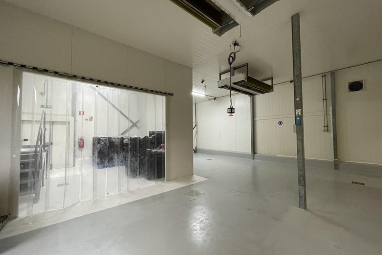 BedrijfsruimteaanTurfstekerstraat 51<br/> inAalsmeer