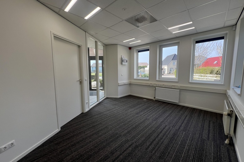 BedrijfsruimteaanAmbachtsstraat 6<br/> inZuid-Beijerland