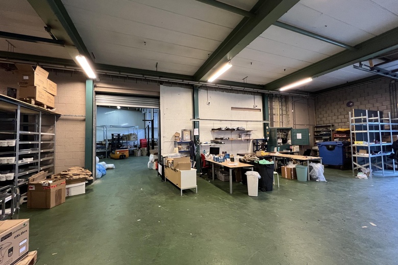 BedrijfsruimteaanMon Plaisir 15 A<br/> inEtten-Leur BedrijfsruimteaanMon Plaisir 15 A<br/> inEtten-Leur