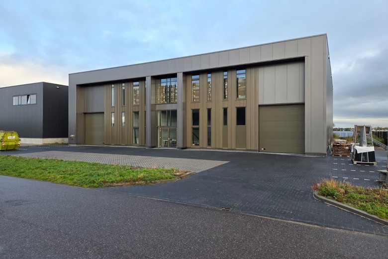 Bekijk foto 1 van Foxtrot 3