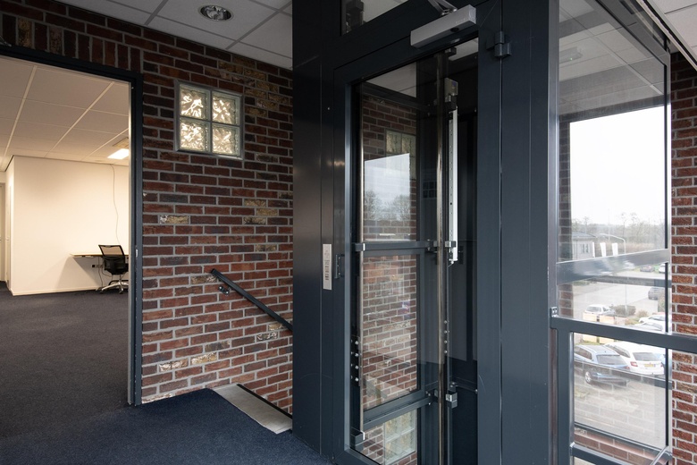 BedrijfsruimteaanTolboomweg 1<br/> inTerschuur