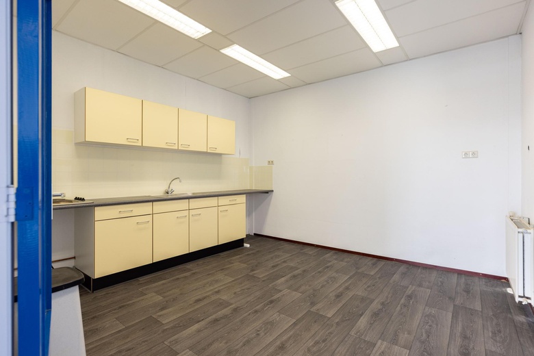 BedrijfsruimteaanGantelstraat 25<br/> inRotterdam BedrijfsruimteaanGantelstraat 25<br/> inRotterdam