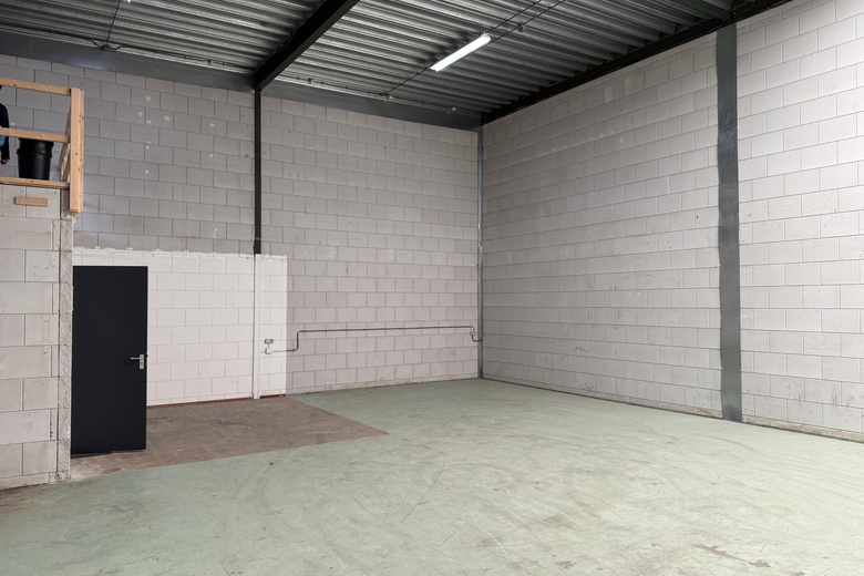 BedrijfsruimteaanZeemanstraat 53<br/> inBarendrecht BedrijfsruimteaanZeemanstraat 53<br/> inBarendrecht