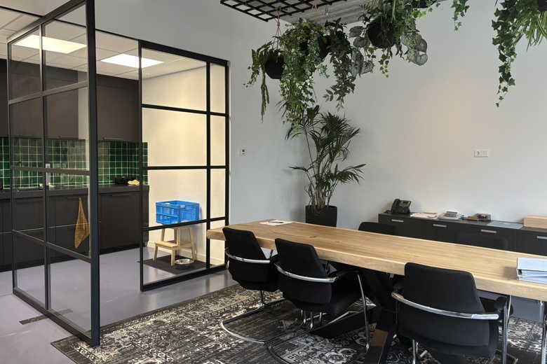 BedrijfsruimteaanHoofdweg 374<br/> inCapelle aan den IJssel