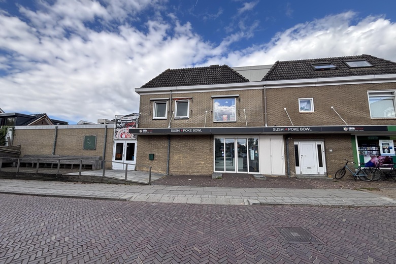 Bekijk foto 1 van Prins Bernhardweg 1 b Bekijk foto 1 van Prins Bernhardweg 1 b