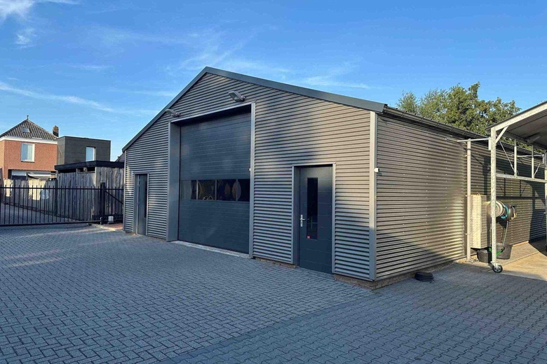 BedrijfsruimteaanHoofdstraat 91<br/> inZenderen