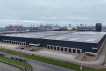 Bekijk foto 2 van eenheid 1 aan de Koerilenstraat 9 in Maasvlakte Rotterdam