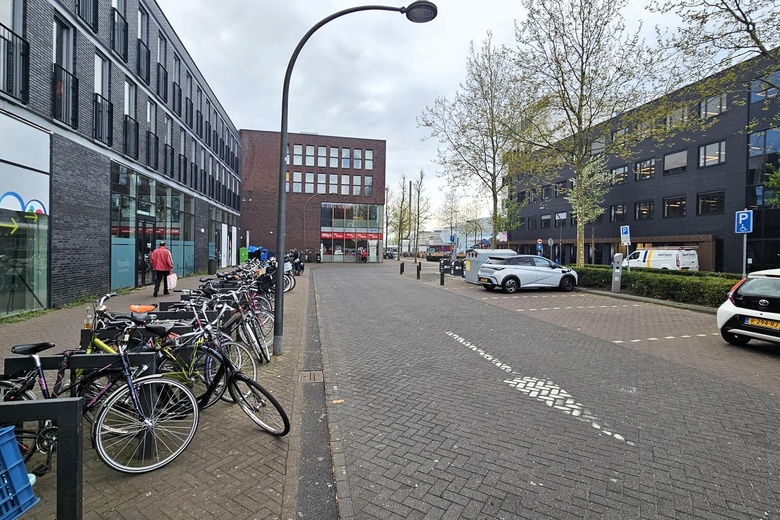 WinkelruimteaanStationsweg 8<br/> inLelystad WinkelruimteaanStationsweg 8<br/> inLelystad
