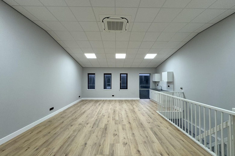 BedrijfsruimteaanRaasdorperweg 152 L<br/> inLijnden