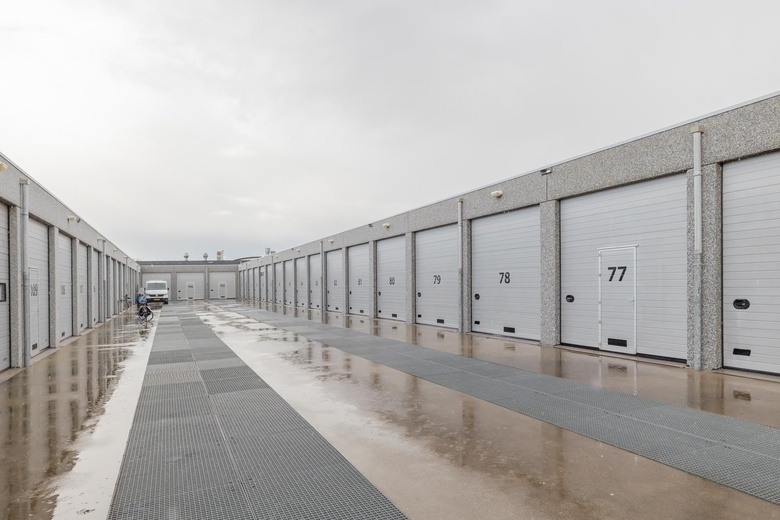 BedrijfsruimteaanVeerpolder 19 077<br/> inWarmond