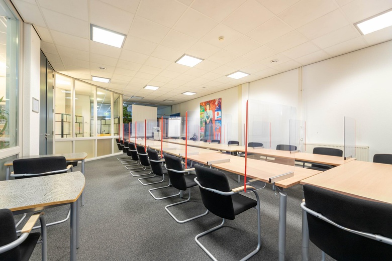 KantoorruimteaanRossinistraat 46<br/> inOss KantoorruimteaanRossinistraat 46<br/> inOss