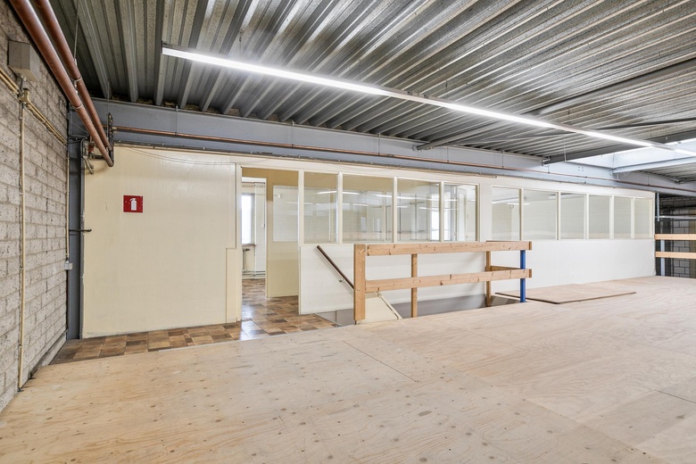 BedrijfsruimteaanRijnstraat 18 A<br/> inOss BedrijfsruimteaanRijnstraat 18 A<br/> inOss