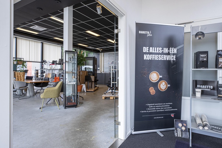 BedrijfsruimteaanMaatschapslaan 41<br/> inAlphen aan den Rijn BedrijfsruimteaanMaatschapslaan 41<br/> inAlphen aan den Rijn