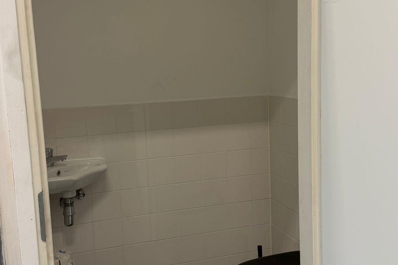 BedrijfsruimteaanC. Verolmelaan 221<br/> inUithoorn