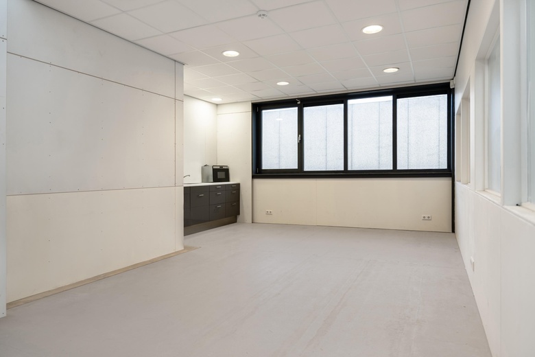 BedrijfsruimteaanAmsterdamseweg 15 f<br/> inUithoorn