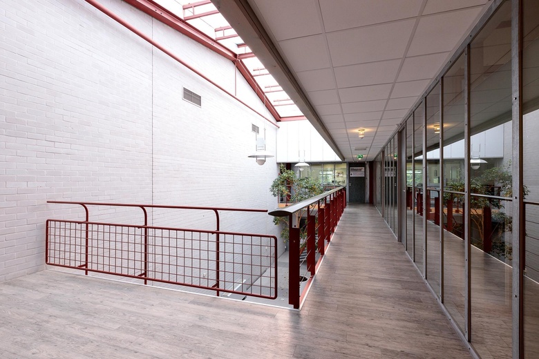 KantoorruimteaanOosteinde 34<br/> inWarmond KantoorruimteaanOosteinde 34<br/> inWarmond