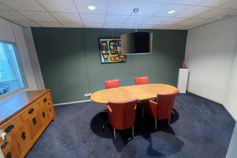 KantoorruimteaanDe Run 8243 Advertentie<br/> inVeldhoven