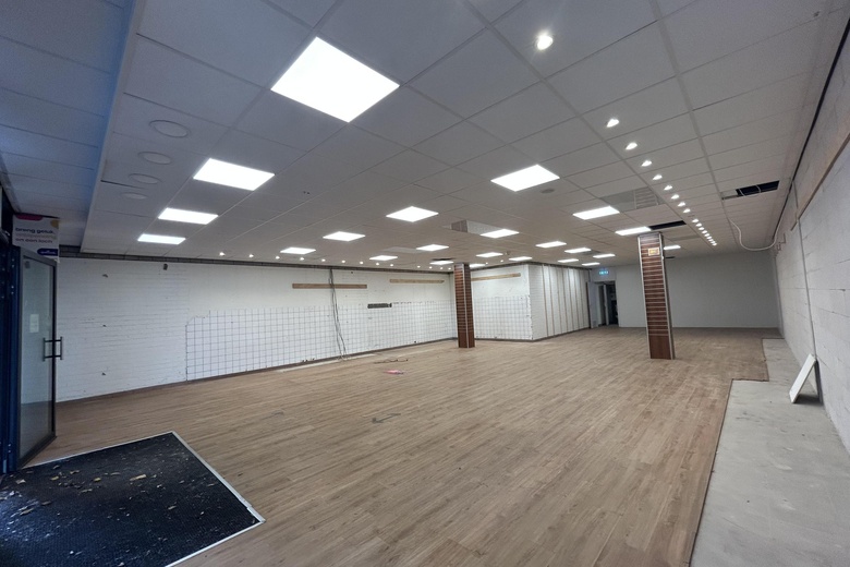 WinkelruimteaanRaadhuisplein 68 - 70<br/> inRozenburg