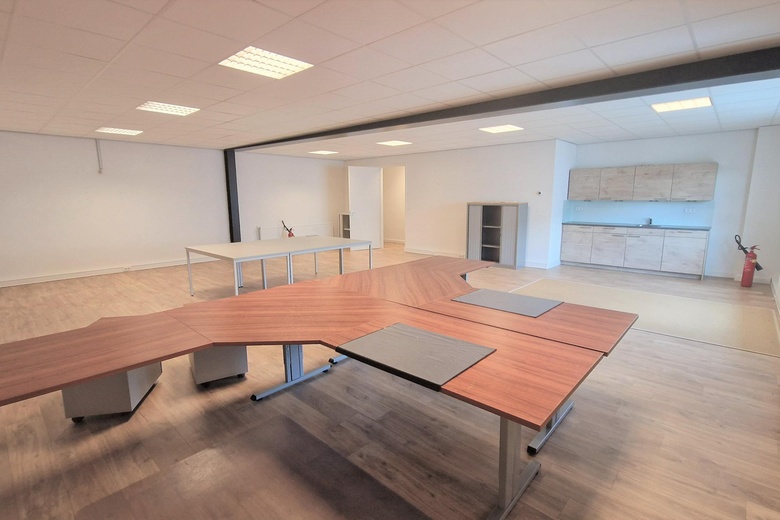 BedrijfsruimteaanEenspan 19 M<br/> inZeewolde BedrijfsruimteaanEenspan 19 M<br/> inZeewolde