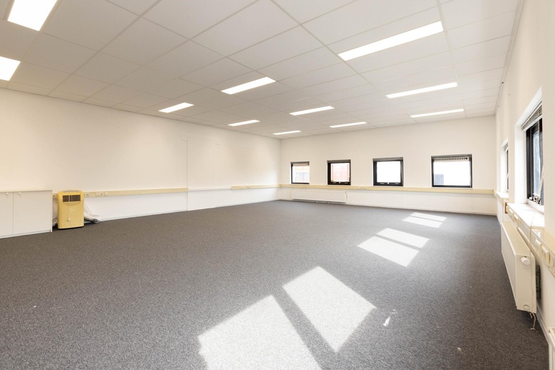 KantoorruimteaanZuidplaspolderweg 4<br/> inMoordrecht KantoorruimteaanZuidplaspolderweg 4<br/> inMoordrecht