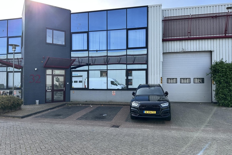 Bekijk foto 1 van Parellaan 32 Bekijk foto 1 van Parellaan 32