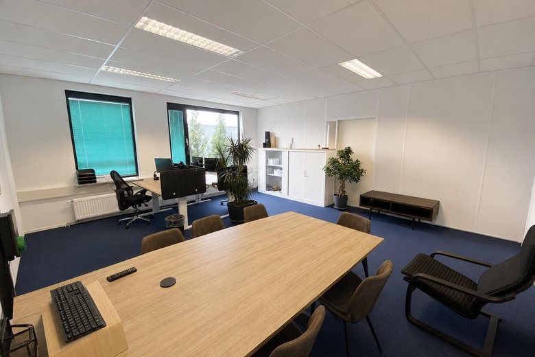 BedrijfsruimteaanAntennestraat 86<br/> inAlmere