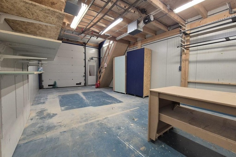 BedrijfsruimteaanDriebanweg 4 N<br/> inHem