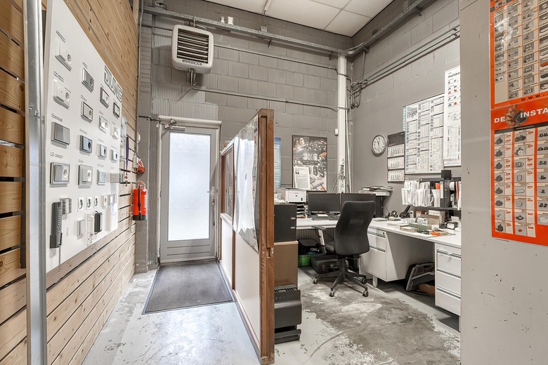 BedrijfsruimteaanWeversbaan 15<br/> inLeiderdorp