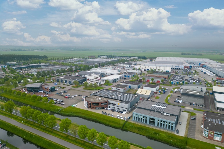 BedrijfsruimteaanGroothandelsmarkt 6<br/> inZwaagdijk-Oost BedrijfsruimteaanGroothandelsmarkt 6<br/> inZwaagdijk-Oost