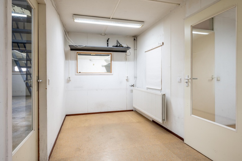 BedrijfsruimteaanJosephine Bakerstraat 8<br/> inAlmere BedrijfsruimteaanJosephine Bakerstraat 8<br/> inAlmere
