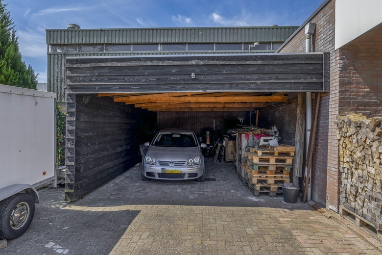 BedrijfsruimteaanM. Beenstraat 16<br/> inSpijkenisse