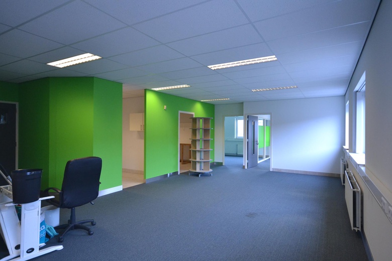 KantoorruimteaanParallelweg 10<br/> inVolendam KantoorruimteaanParallelweg 10<br/> inVolendam