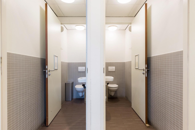 WinkelruimteaanStationsweg 3 E<br/> inBussum WinkelruimteaanStationsweg 3 E<br/> inBussum