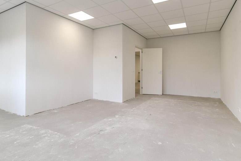 BedrijfsruimteaanAalsmeerderweg 241 11<br/> inAalsmeer