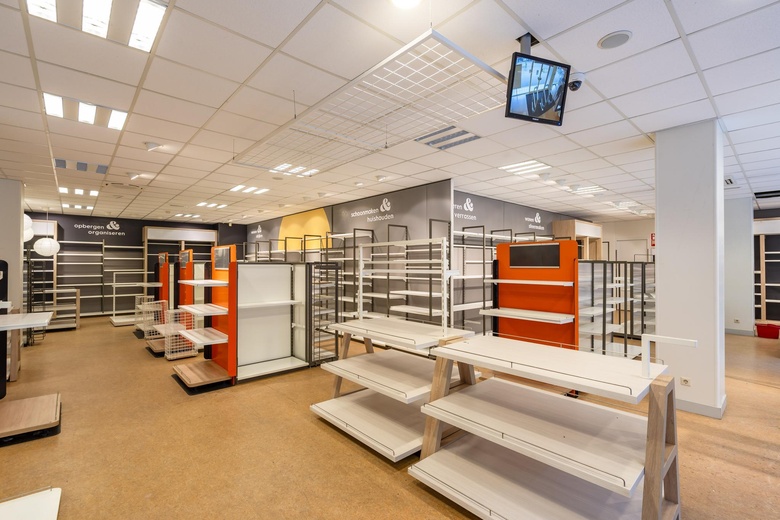 WinkelruimteaanOostermeent-West 9<br/> inHuizen WinkelruimteaanOostermeent-West 9<br/> inHuizen