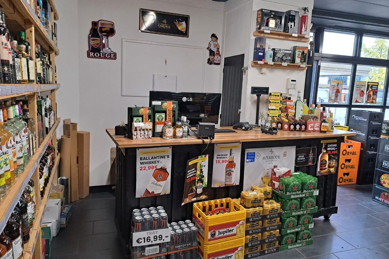 WinkelruimteaanGentsevaartstraat 33<br/> inAxel