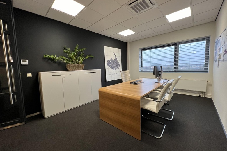 KantoorruimteaanDe Veldoven 13<br/> inHendrik-Ido-Ambacht