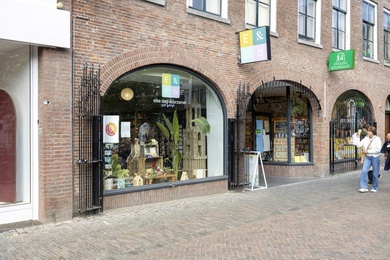 Bekijk foto 2 van Oudegracht 109