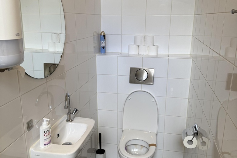BedrijfsruimteaanVennestraat 22<br/> inLisse