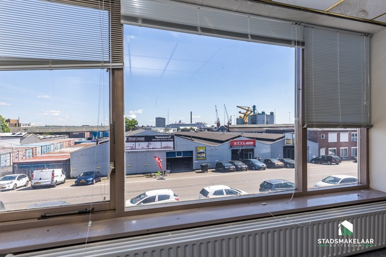 KantoorruimteaanNieuw-Mathenesserstraat 32 B<br/> inSchiedam KantoorruimteaanNieuw-Mathenesserstraat 32 B<br/> inSchiedam