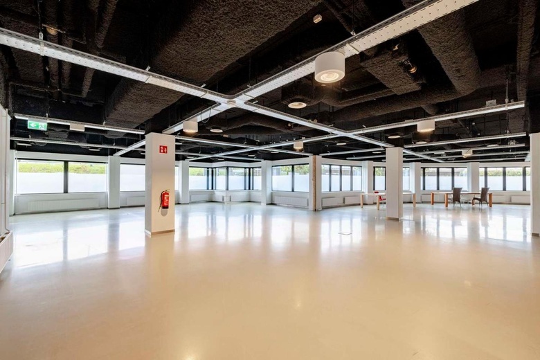 KantoorruimteaanLuttenbergweg 8<br/> inAmsterdam KantoorruimteaanLuttenbergweg 8<br/> inAmsterdam
